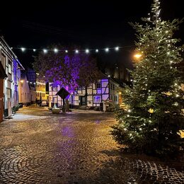 Weihnachtsmarkt am Giebel